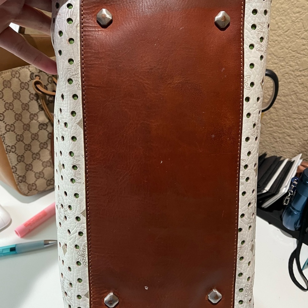 MCM PERFORATED VISETOS HANDBAG - Picture 13 of 16